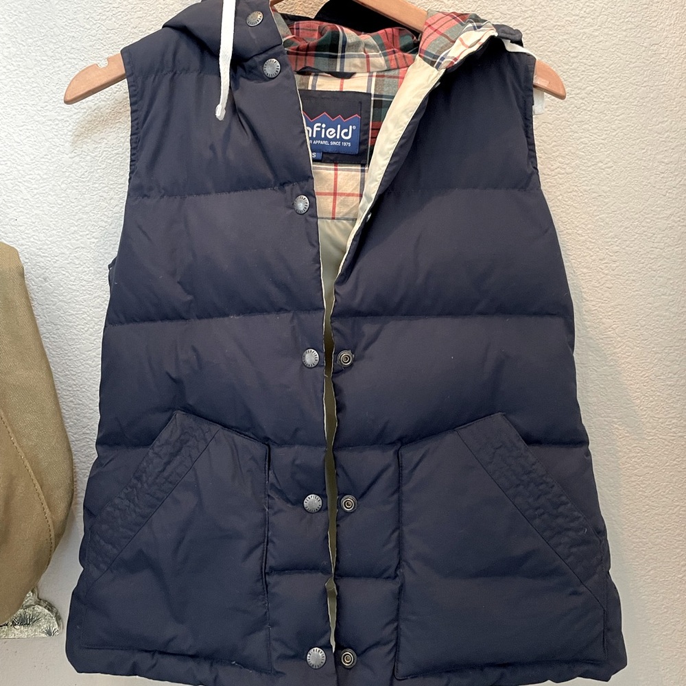 Madewell x Penfield Puffer Vest with Hood